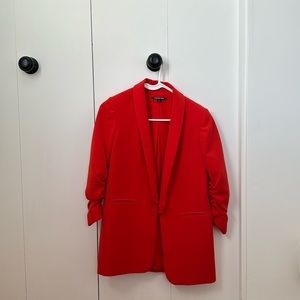 Gianni Nono red suit